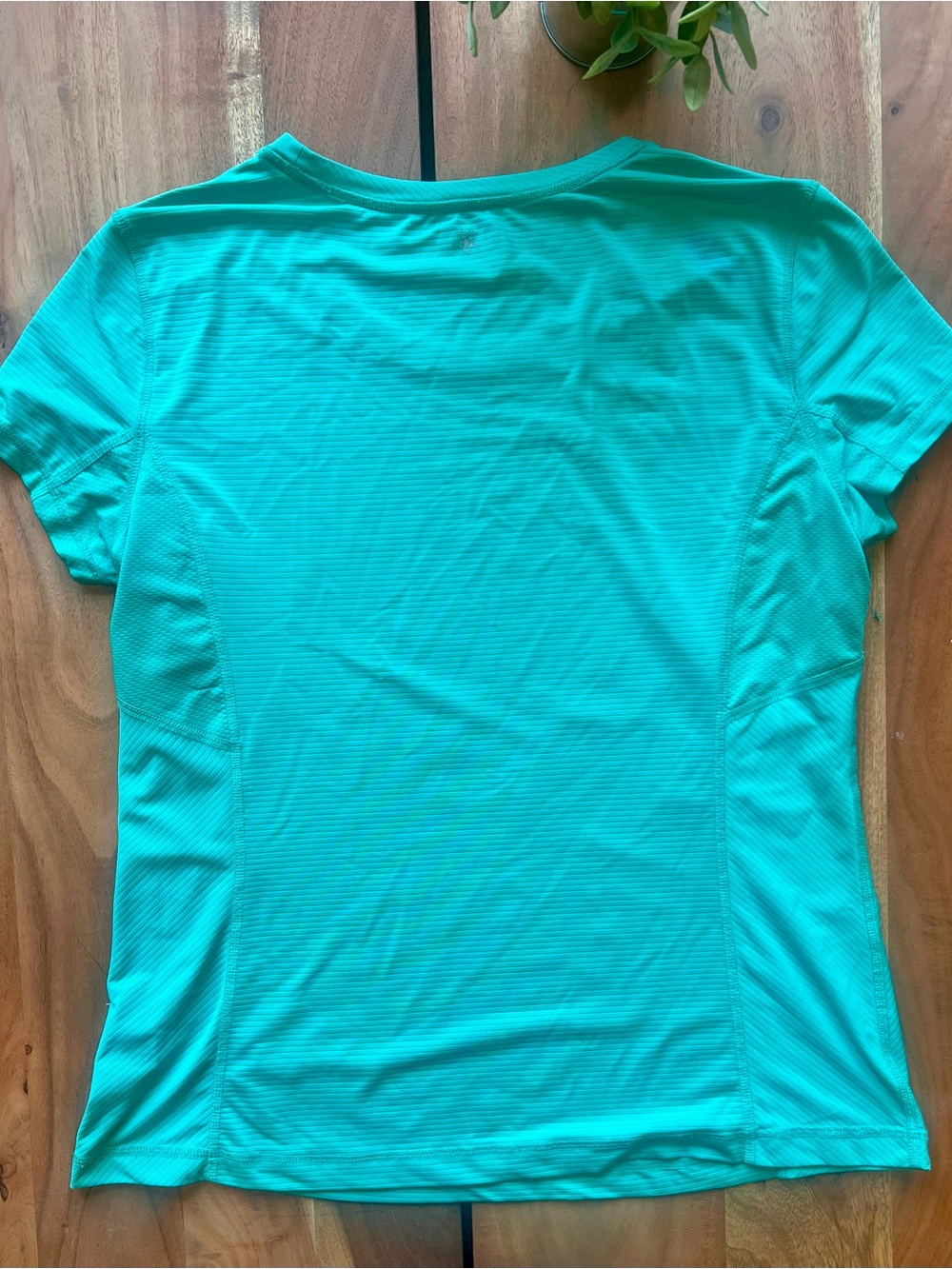 Bundle - Women's Performance Scoop Neck Tee - Green & Black - Picture 5 of 7